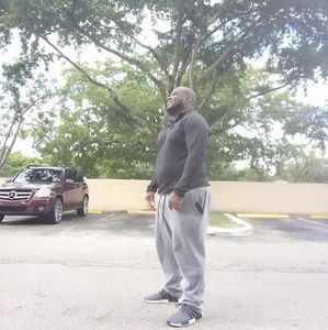 Meet your Posher, Roberto